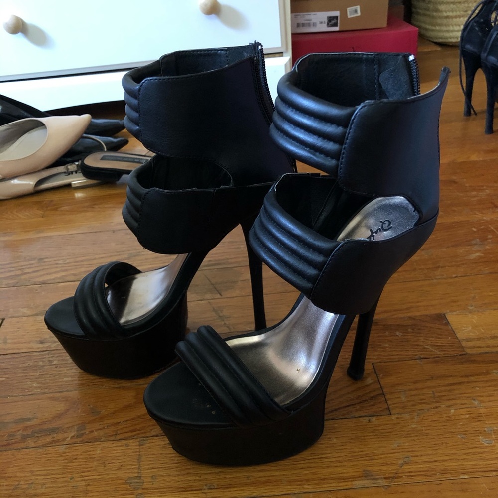 Black sky scraper heels